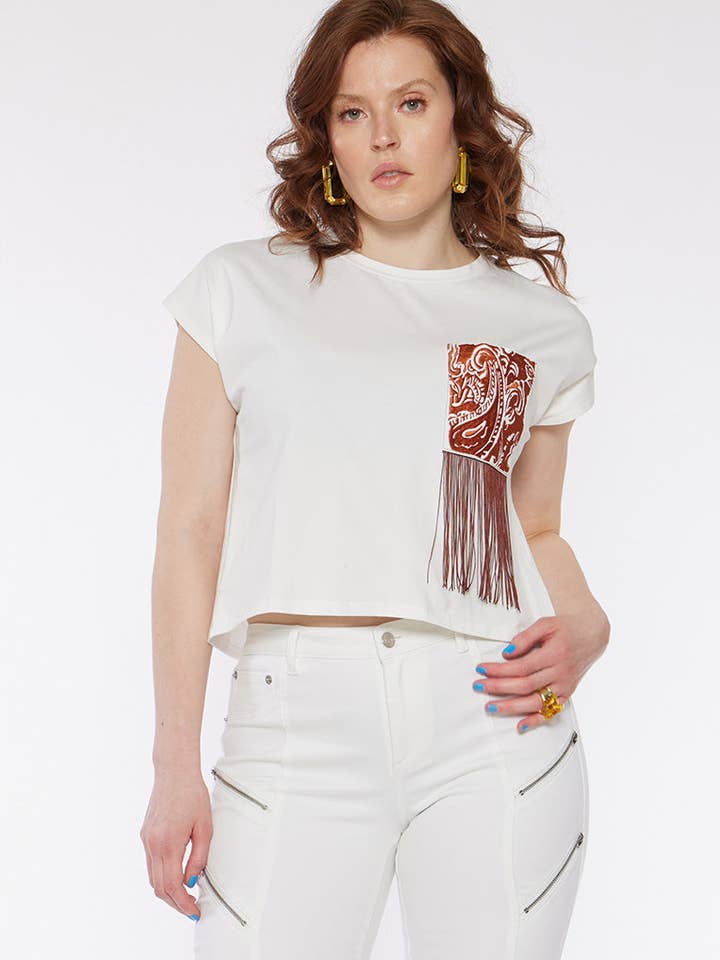 T-shirt à poche ornée de motifs pour la vente par CIRCULAR PATH