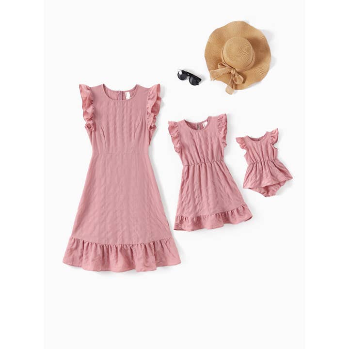 Familjematchande rosa klänning med volangärmar för wholesale av PatPat Matching