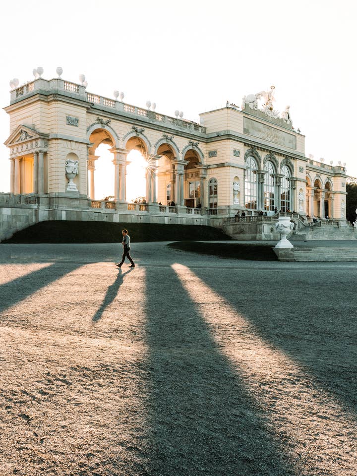 Wien plakat - Gloriette lys og skygge for engroshandel hos Posters & Puzzles