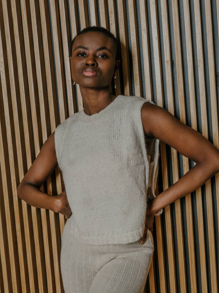 Yanawara - Wholesale Sweater Vest - Women's - Munasiri Llama Vest6