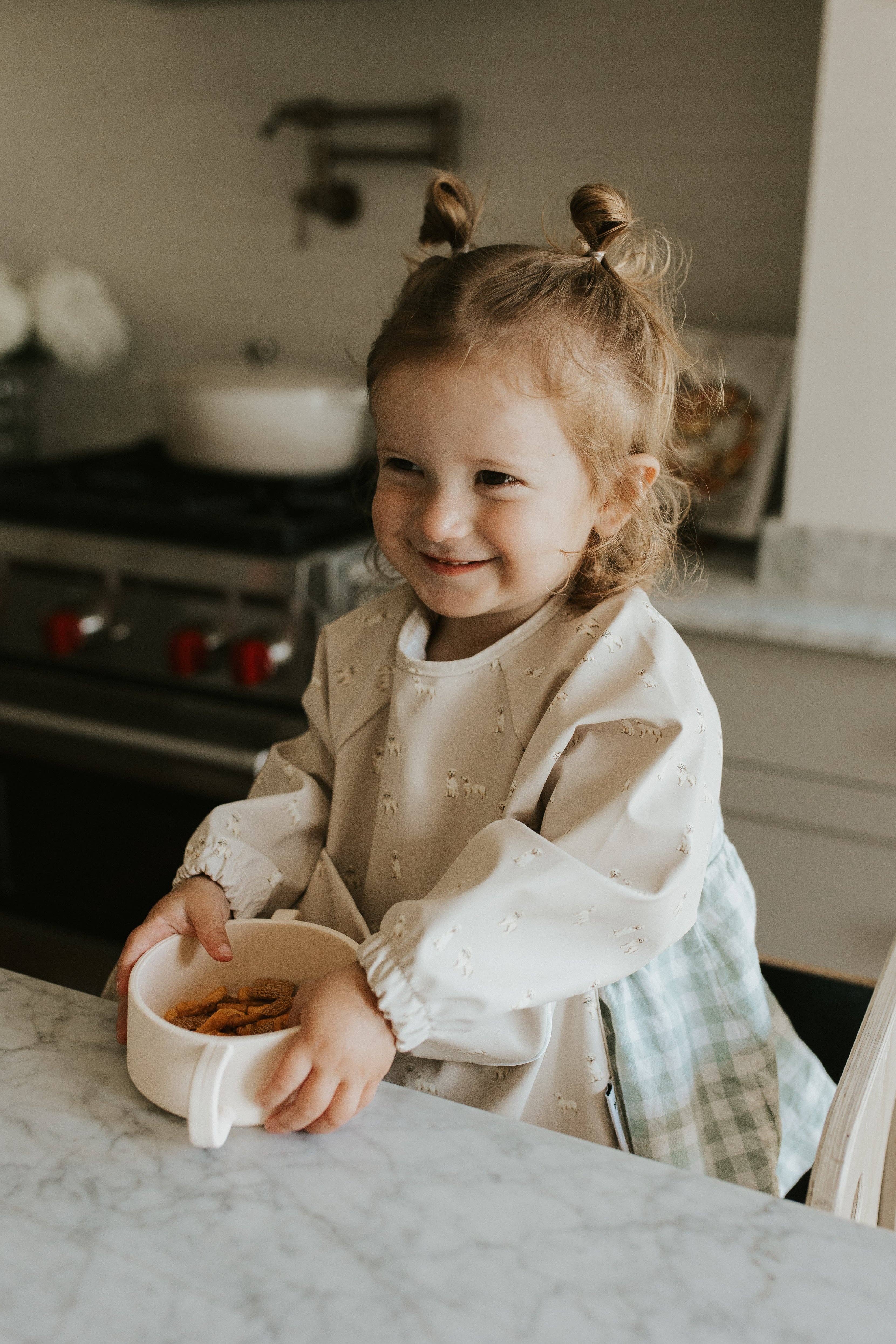 Micasso & Co - Wholesale Apron - Kids - Long-sleeve bib with integrated pocket9