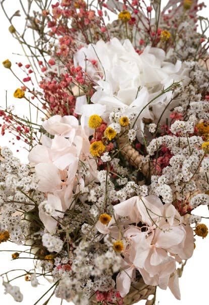 Concari.flores Preservadas - Wholesale Dried/Pressed Flowers - medium bouquet with dried and preserved flowers and greenery2