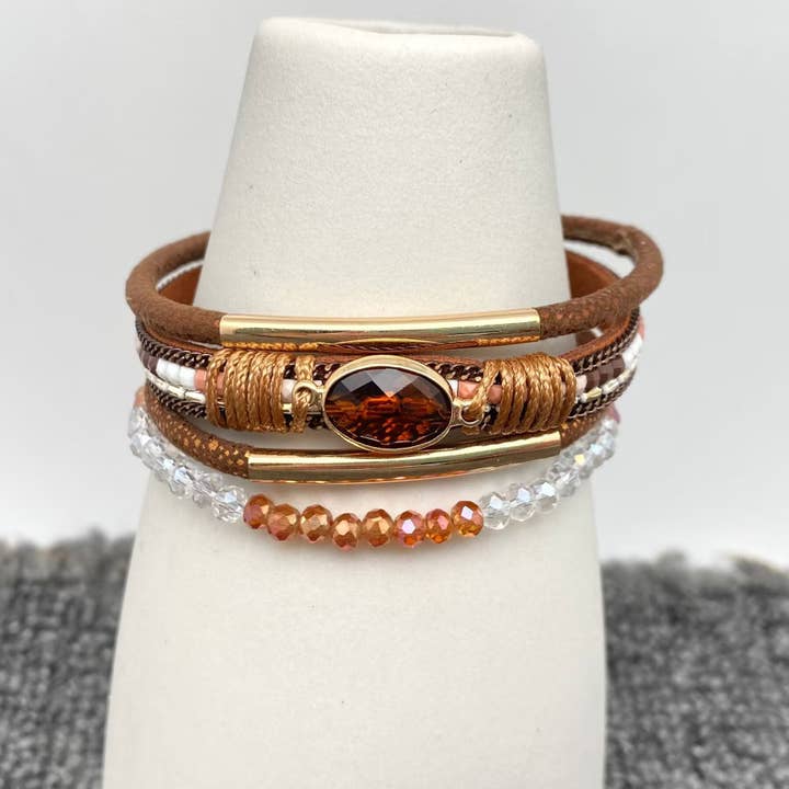 Mio Queena – wholesale Pärlarmband – Läderarmband med vävd och pärlad 4-lagers design - LB