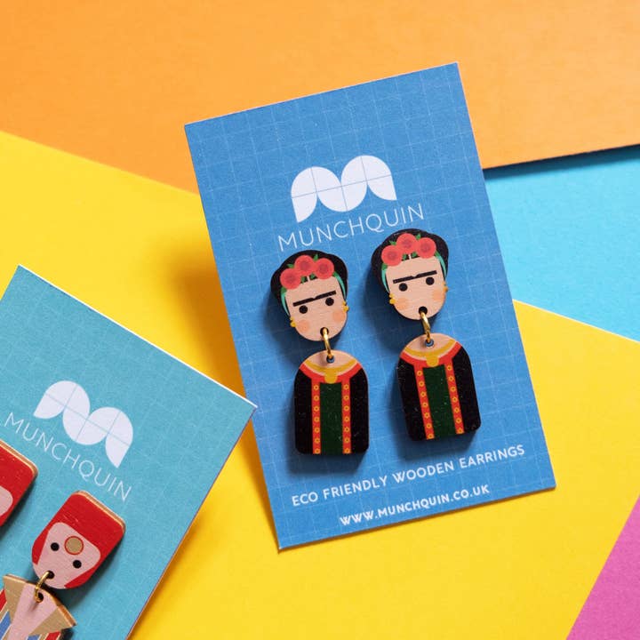 Hey There Munchquin - Wholesale Dangle Earrings - Little Icons Amy Winehouse inspired - wooden dangle earrings