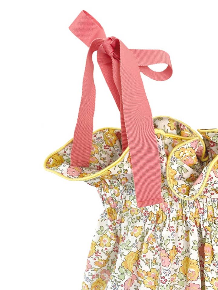 Jaime jurk voor meisjes in Melon Blossom Floral voor wholesale door Casey Marks