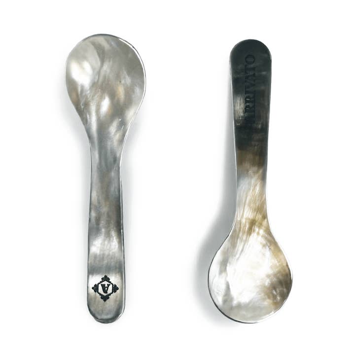 Cuillère MOP Gris Fumée pour la vente par Arrivato Imports