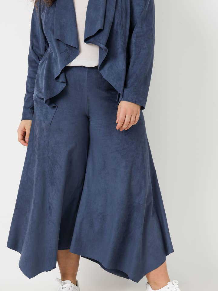 Rockhose mit Wildledereffekt (Expedition vom 25. bis 31. Januar) für den Großhandel von Jean-Marc-Philippe