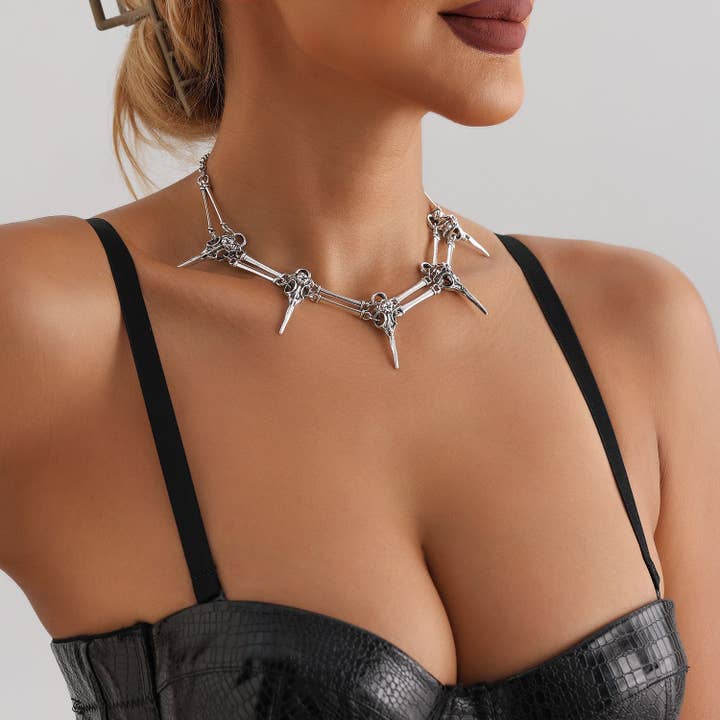 Gemscape UK - Vendita all'ingrosso Collana con ciondolo/pendaglio - Collana con Teschio di Uccello Gotico in Argento Malvagio - Funky, Stile da Strada1