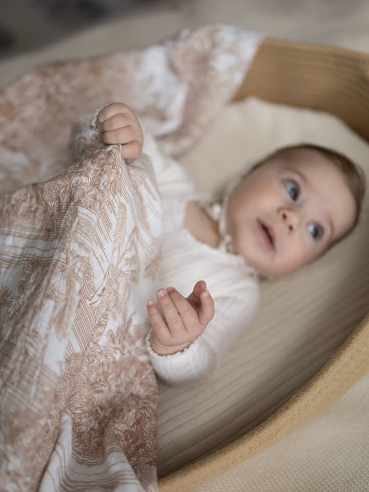 Little Threads - Wholesale Bedding Blanket - Kids & Baby - Neutral Jungle Toile Muslin Blanket1