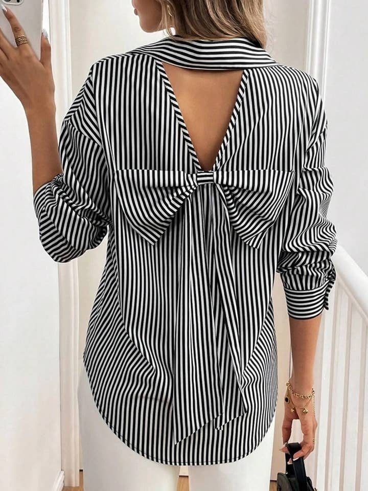 STRIPE A striped printed long-sleeved shirt with a bow for wholesale on Faire4