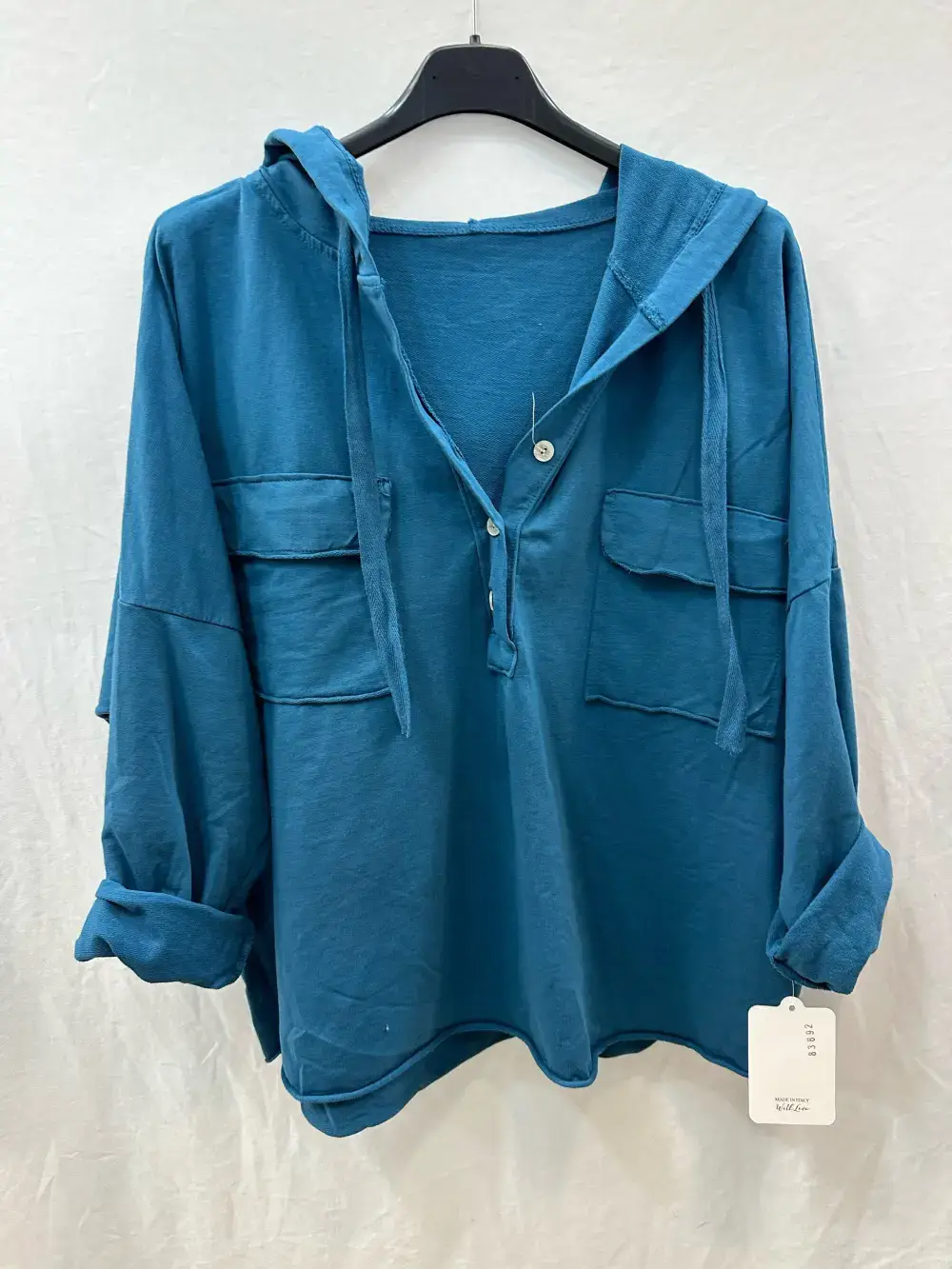 Mimi & Gogo - Wholesale Hoodie - Dames - Mimi & Gogo katoenen hoodie met zakken en knoopsluiting1