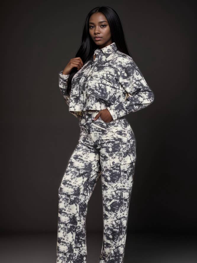 SET VAN CROPPED JACK EN BROEK MET CAMO-PRINT voor wholesale door 5besties inc