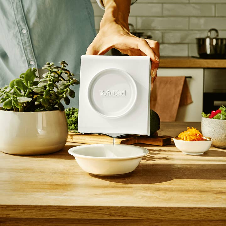 TofuBud - Venta al por mayor Utensilio/dispositivo de cocina - Prensa para tofu TofuBud - Prensador para tofu firme o extra firme6