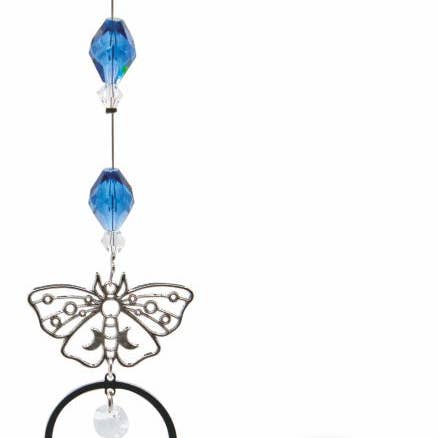 Oostenrijkse kristallen zonnevanger, multifacet met blauwe kristaldruppel en delicate vlinderverbinding. voor wholesale door Byzantium Collection Ltd