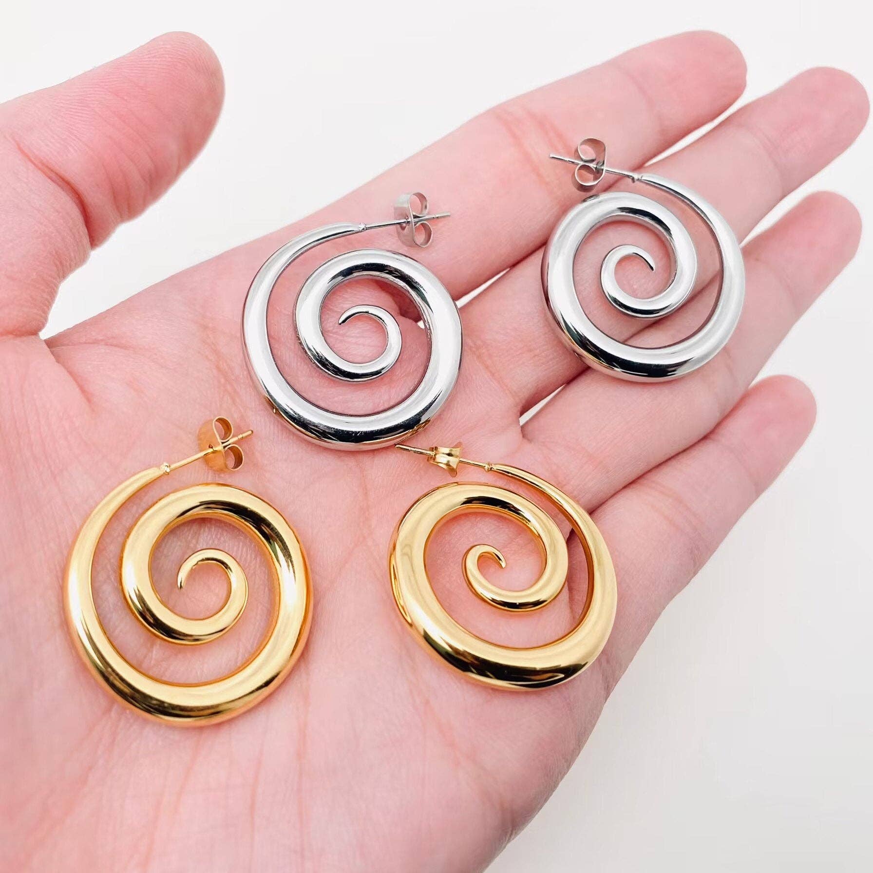 Mio Queena - Wholesale Hoop Earrings - Smoke Shape Stainless Steel Hoop Earrings - FGS2