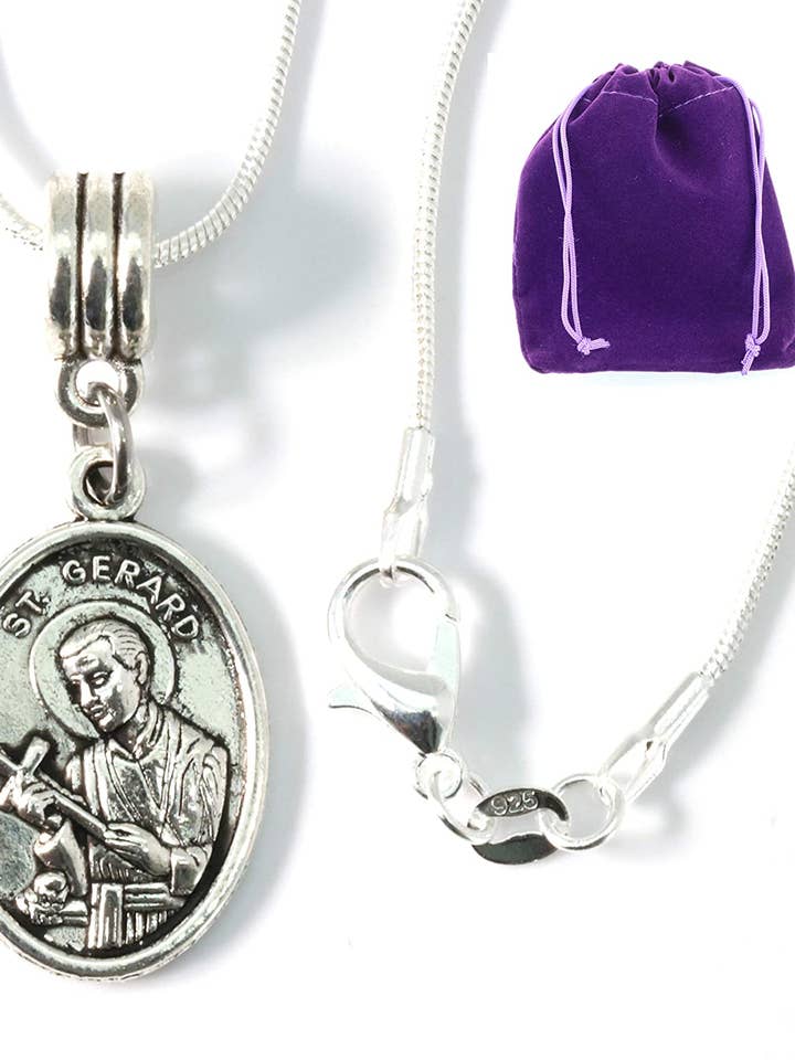 St Gerard Halskette für Schwangerschaft | Patron der Schwangerschaft Charm Halskette St Gerard Anhänger an einer 45,7 cm versilberten Schlangenkette Halskette mit einem schönen St Gerard Charm Fruchtbarkeitsanhänger für Frauen für den Großhandel von Dave The Bunny