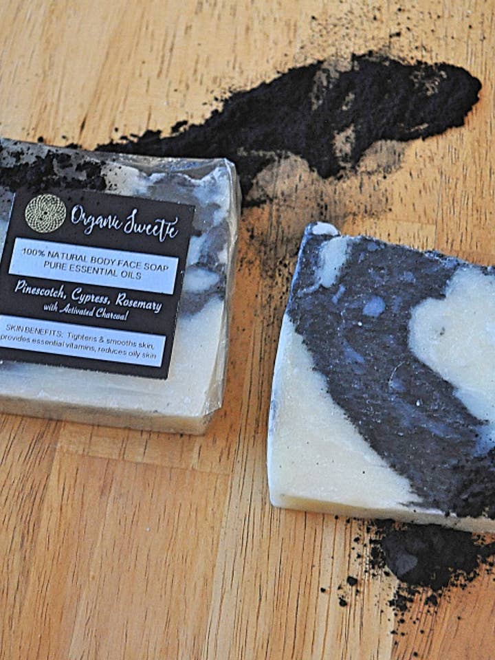 Pine Scotch Cypress zeepreep met rozemarijn voor wholesale door The Organic Sweetie