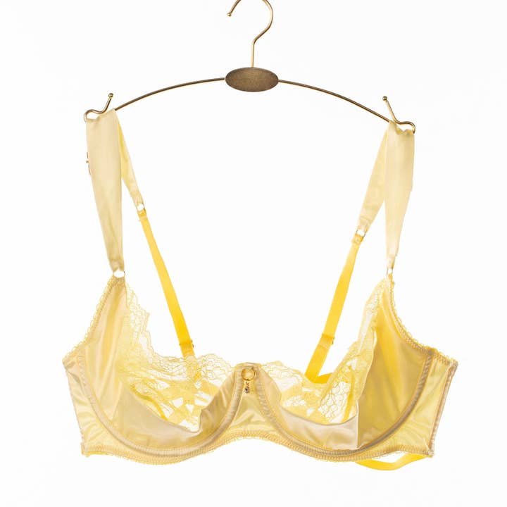 Roshni Desai Designs - Vendita all'ingrosso Reggiseno - Donna - Reggiseno a tracolla in raso di pizzo giallo Reggiseno in pizzo giallo regolabile