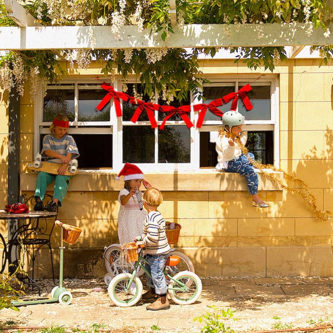 Banwood Inc - Wholesale Bike/Scooter - Kids - BANWOOD BALANCE BIKE FIRST GO VINTAGE - FOREST (New Color)3