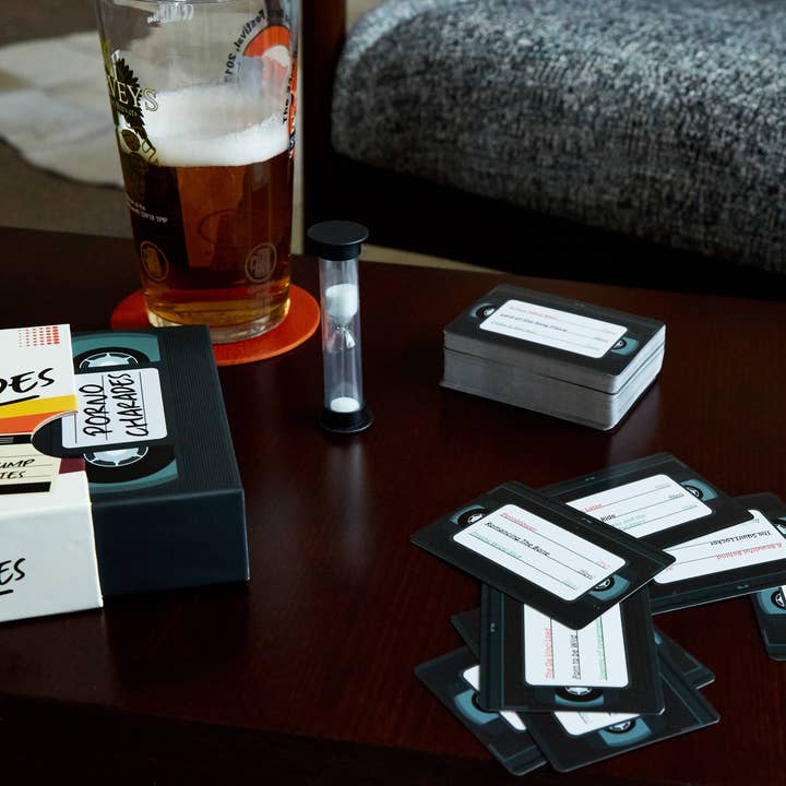 Clarendon Games USA – Engroshandel Kortspil – Porno Charades Voksen Kortspil7