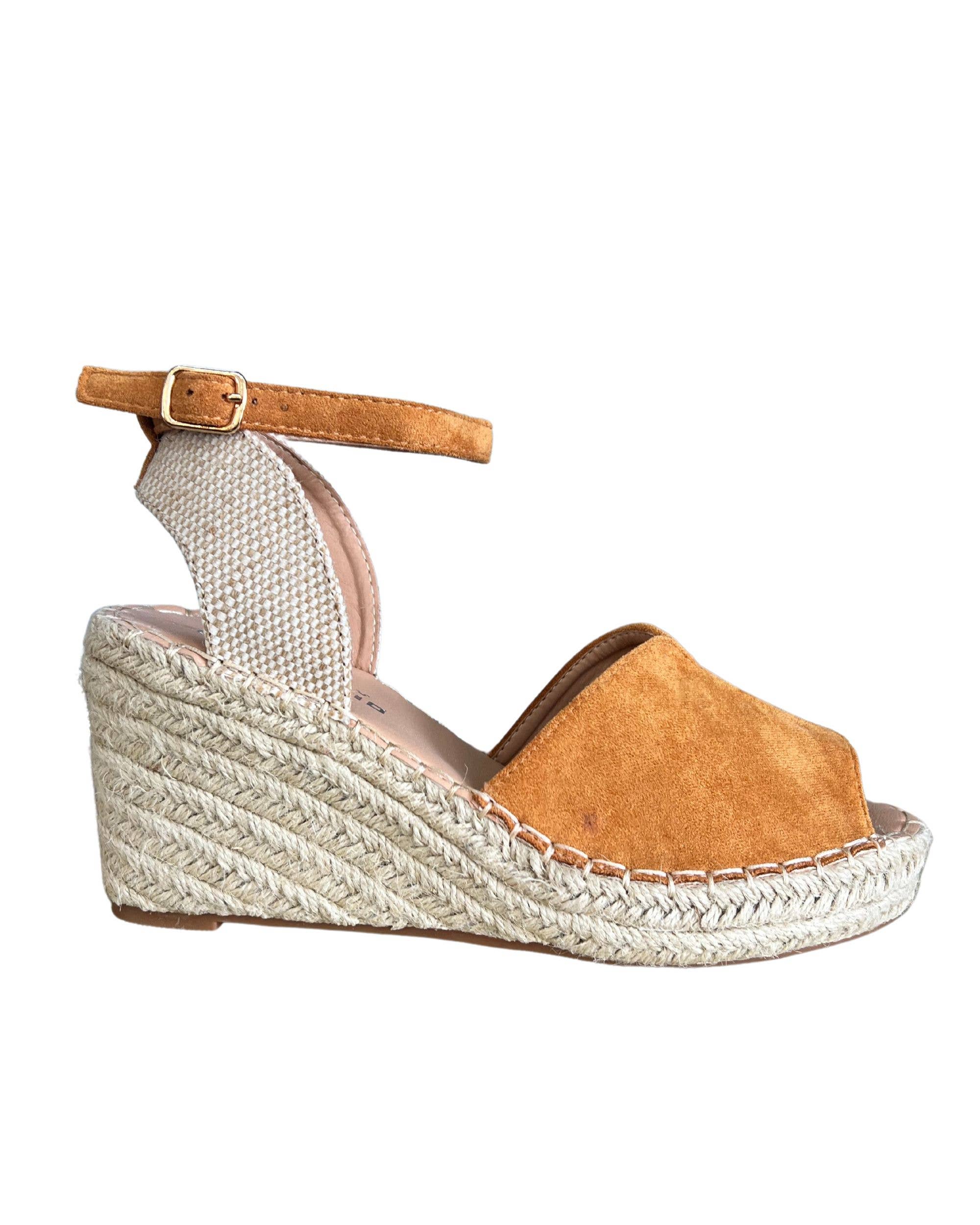 Compra zapatos mujer al por mayor. Devoluciones gratuitas y condiciones de pago a 60 días en Faire.com