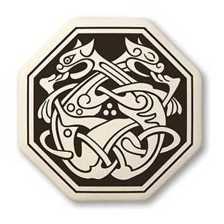 Kat - Hanger van Otagon porselein voor wholesale door Touchstone Pottery