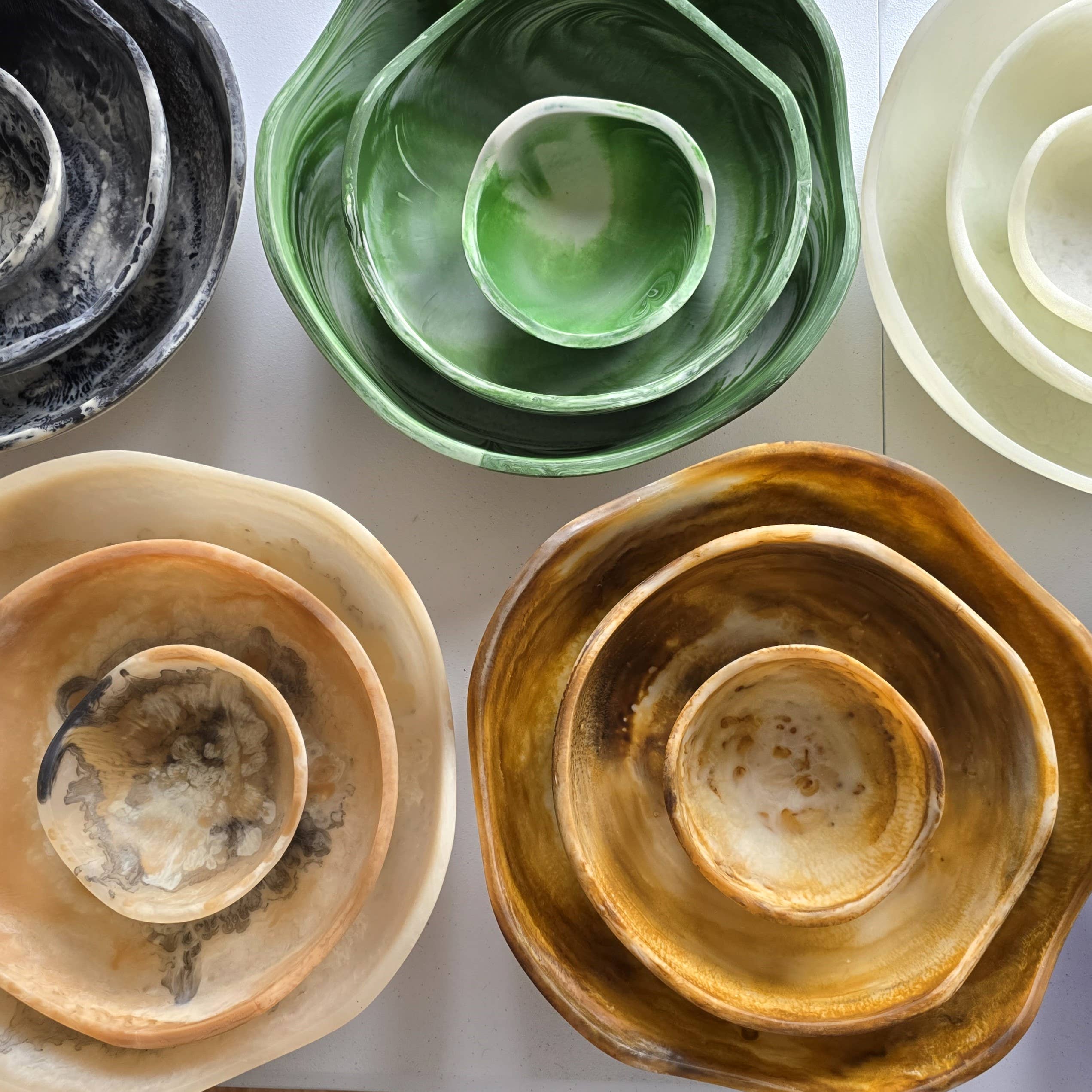 Gibb & Daan - Wholesale Serve Bowl - Large wavy 3 bowls Set - Matte Finish Hand Poured Resin4