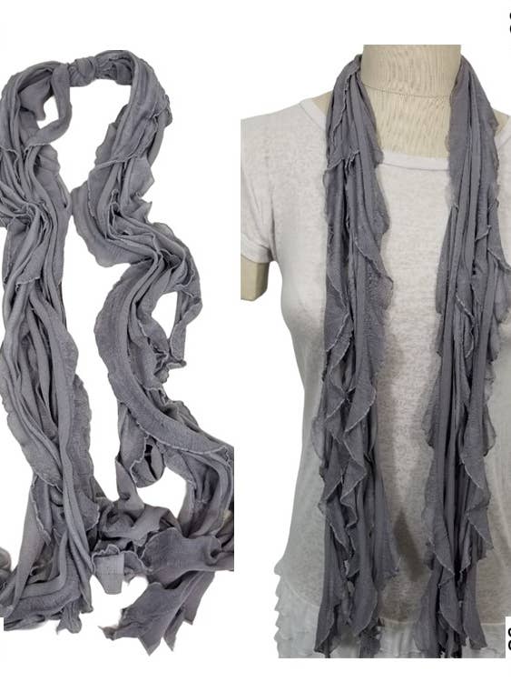 Écharpe Flutter gris clair pour la vente par AIR Artsy Accessories