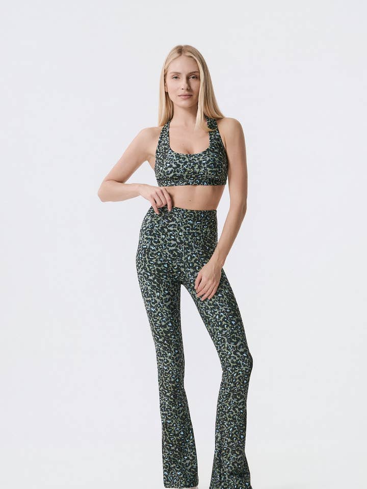 Leggings acampanados en estampado de camuflaje de leopardo para venta al por mayor de BAYA