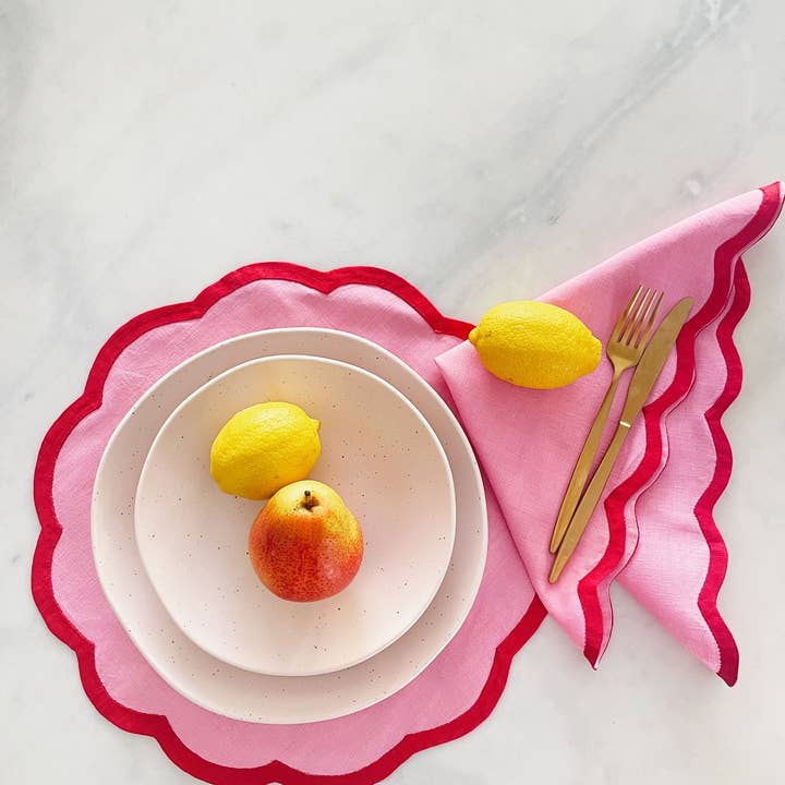 BLUSH PINK SCARLET RED VALENTINA NAPKIN SET for wholesale on Faire1