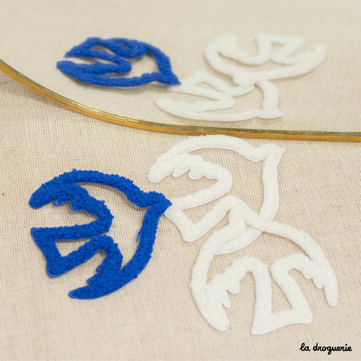 Openwork Bird Crest Right for wholesale by LA DROGUERIE