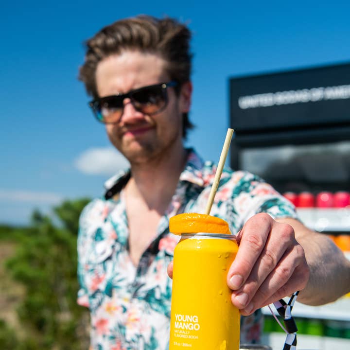 United Sodas - Wholesale Soda/Carbonated Drink - Naturally Flavored Soda - Young Mango4