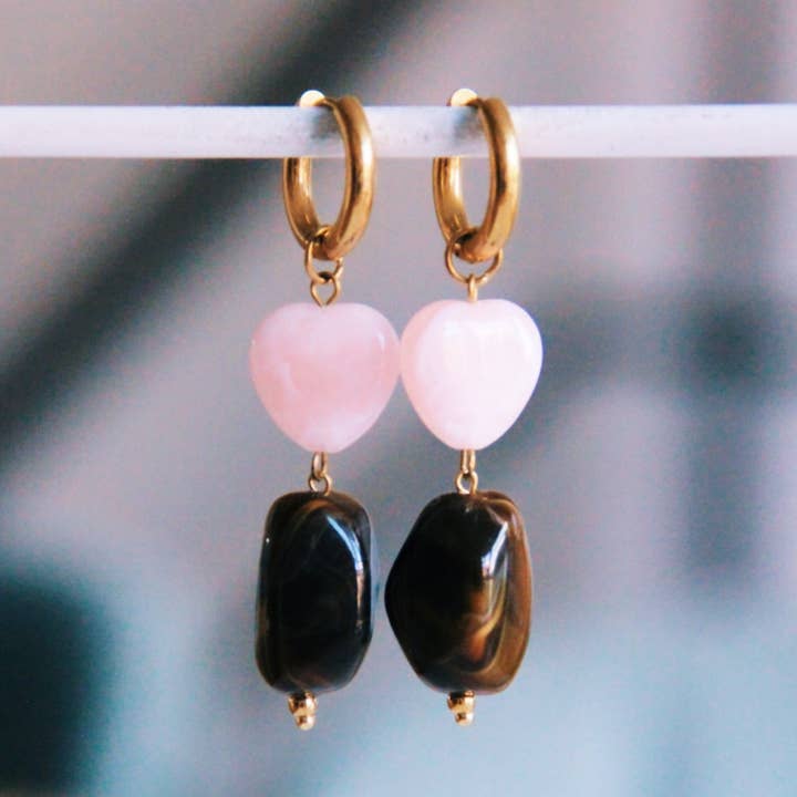 Stainless steel wide hoop with nugget and heart -brown/light for wholesale by Bazou