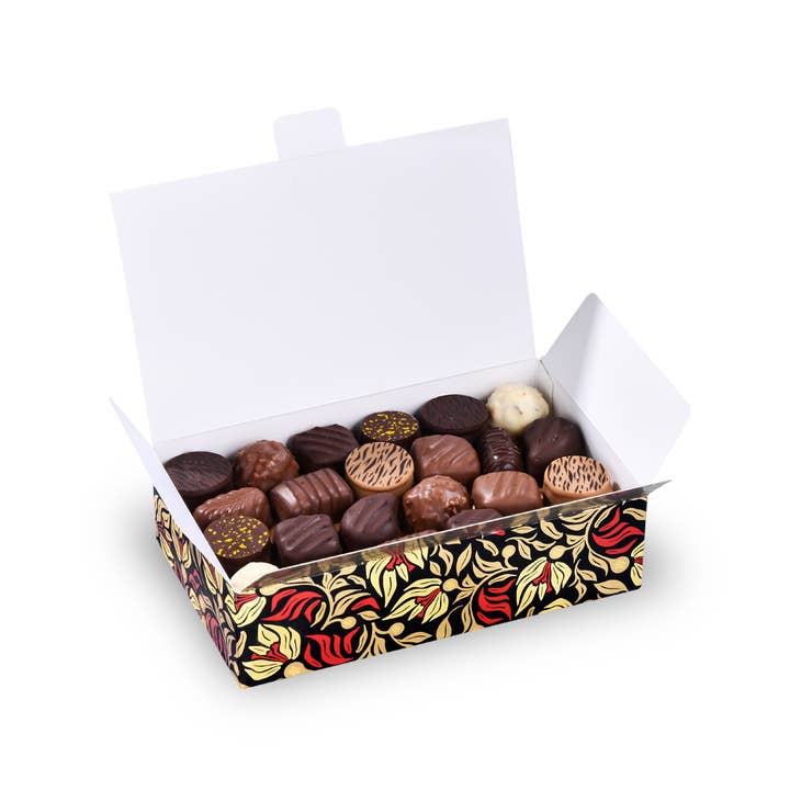 Ballotin assortment 46 chocolates for wholesale by Maxim's