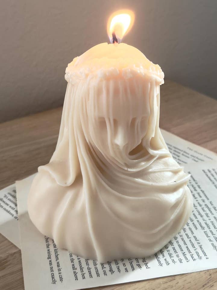 Antonio Corradini Veiled Lady Minimalist Candle Decor for wholesale by MikuniCandle