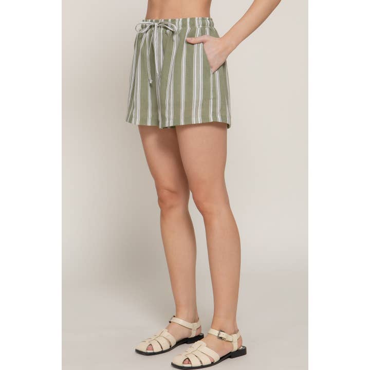 Paperdoll - Wholesale Shorts - Women's - STRIPE PRINT LINEN EFFECT SHORTS
