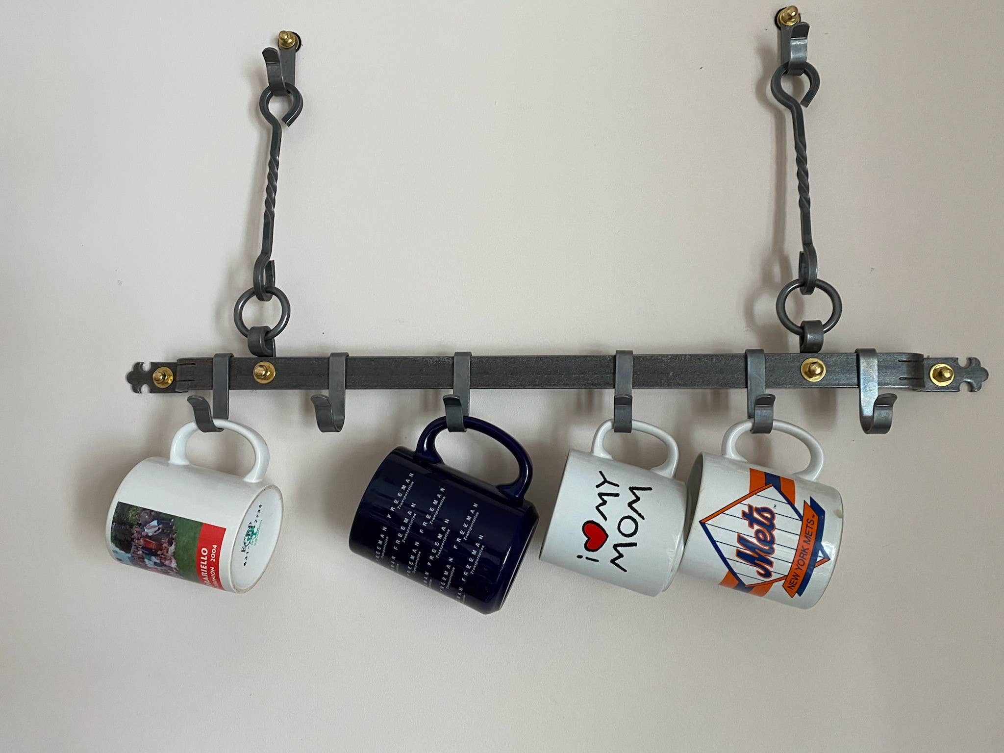 Tucker-Jones House Inc - Wholesale Wall Hook - 6 Hook Wall Rack2