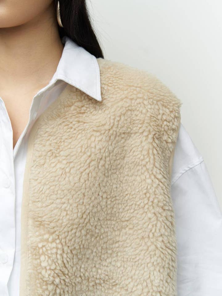 Design company-Fatma Balkir - Wholesale Outerwear Vest - Women's - Beige Plush long vest with sleveless for womens-warm coat