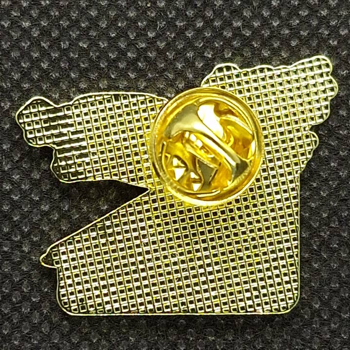 Fantastic Souvenirs, Gifts & Collectibles - Wholesale Lapel Pin/Button - Pin - Retro Vintage 'Ski'1