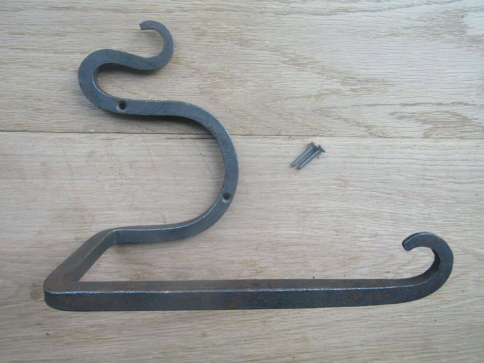 IronmongeryWorld - Wholesale Toilet Paper Holder - Handforged Iron Snake Toilet Roll Holder0