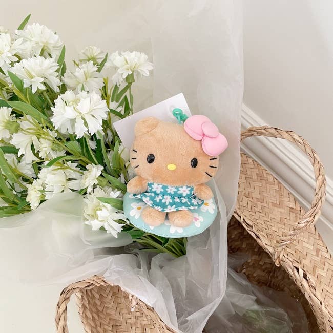 MOND HAUS - Wholesale Keychain - Women's - FROYO Keyring | Hello Kitty in Summer Tube Plush Doll Charm7