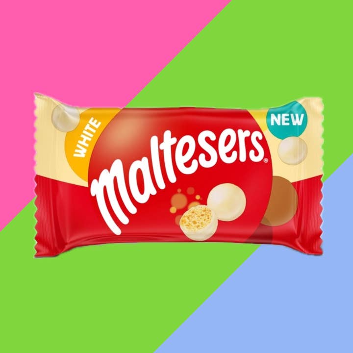 Maltesers White Chocolate & Honeycomb Bag 25x30g for wholesale by Gaffney's Sweets & Treats Wholesale