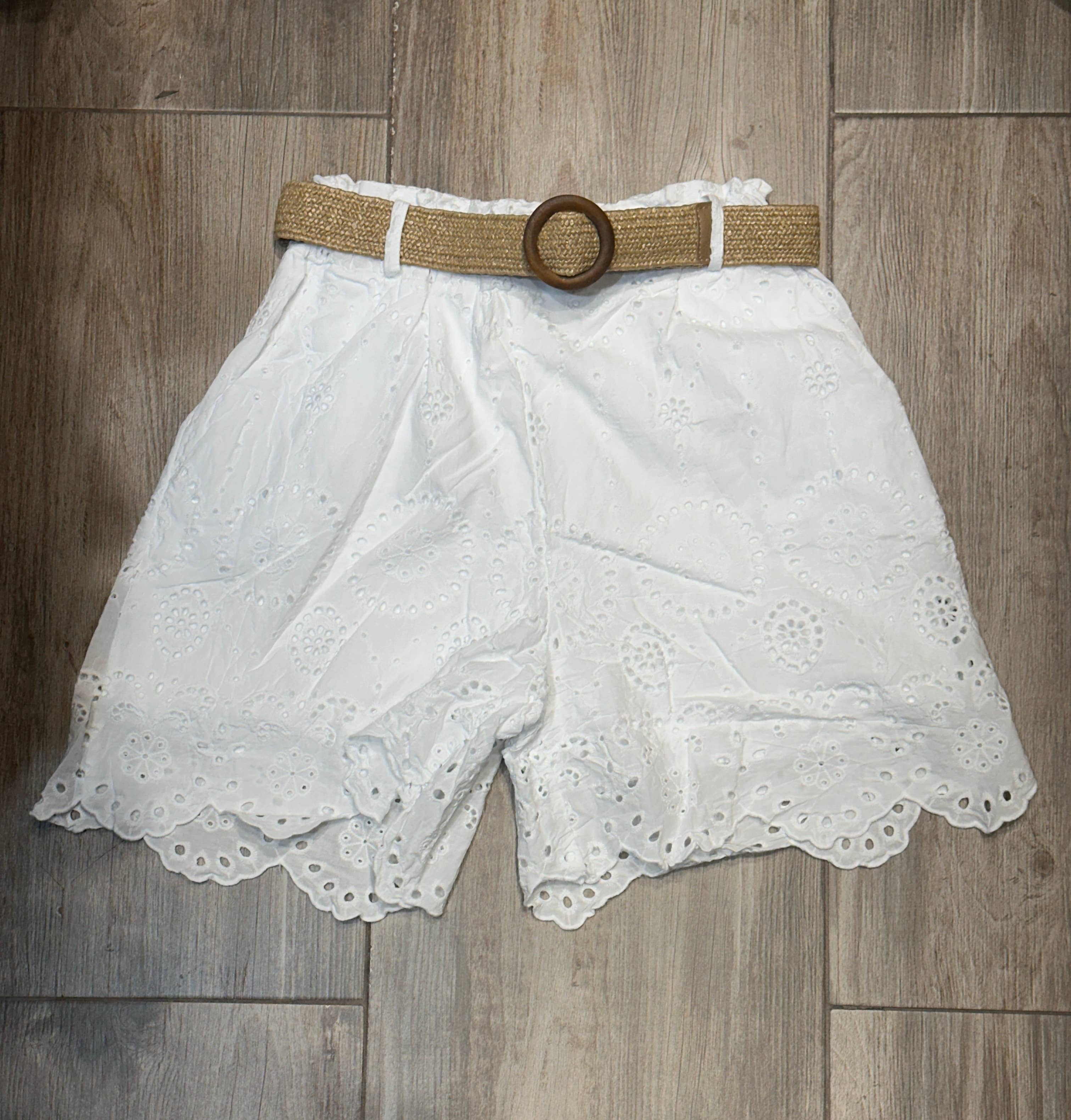 LÉA & LUC - Wholesale Shorts - Women's - Broderie anglaise shorts in 100% cotton REF. 250223