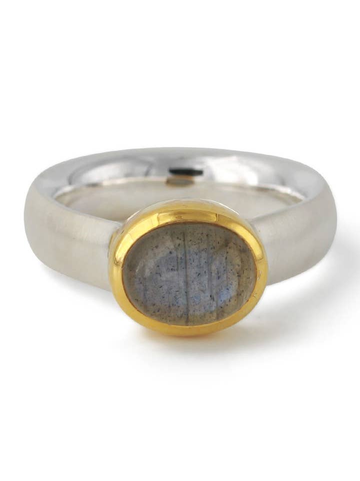 Silver ring "Icur" with 7x9mm labradorite, 18ct gold-plated for wholesale by Campur GmbH