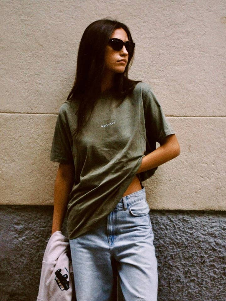 Essential 02 for wholesale by MOONDAY