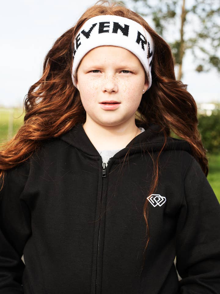 Hoodie med dragkedja i svart frotté fleece tyg för wholesale av ELEVEN RVK