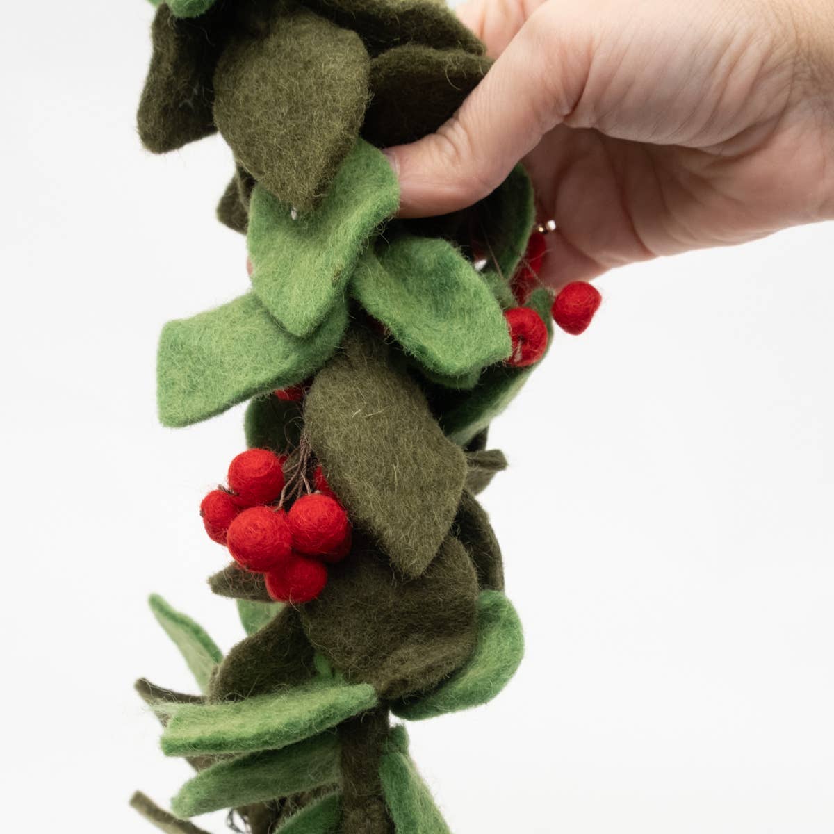 The Winding Road - Wholesale Bunting/Garland - Garland - Mistletoe - Christmas Decor8