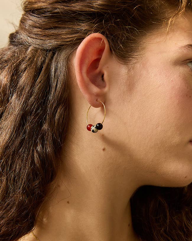 Srta.Bolitas - Vente Boucles d'oreilles pendantes - Boucles d’oreilles Sigur avec perles d’agate noire, jaspe dalmatien et cornaline1