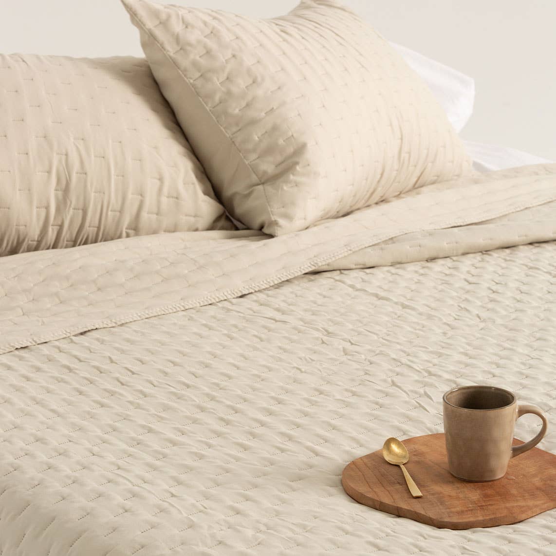 GAMUSI - Wholesale Quilt - NARA plain quilted bedspread with super soft touch16