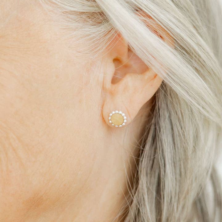 LINNY CO - Wholesale Stud/Post Earrings - Screwback Stud Earrings - Alice Pearl3